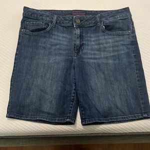 Tommy Hilfiger distressed jean shorts